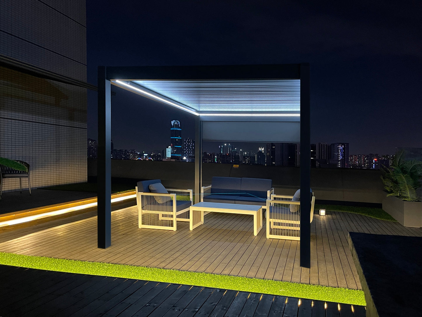 Pergola DELUXE PRO+ 3x3m Motorizzata Led Autoportante Antracite